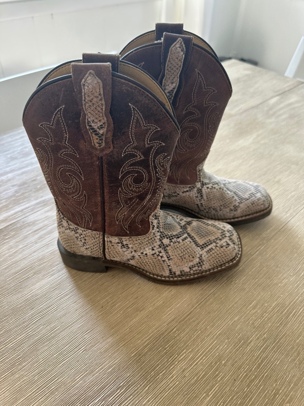 Cody James Youth Boots Size 2 Brown & Reptile pattern